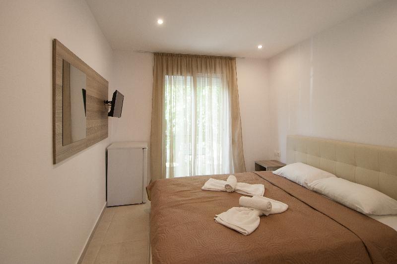 Pension Avocado Skiathos Exterior foto