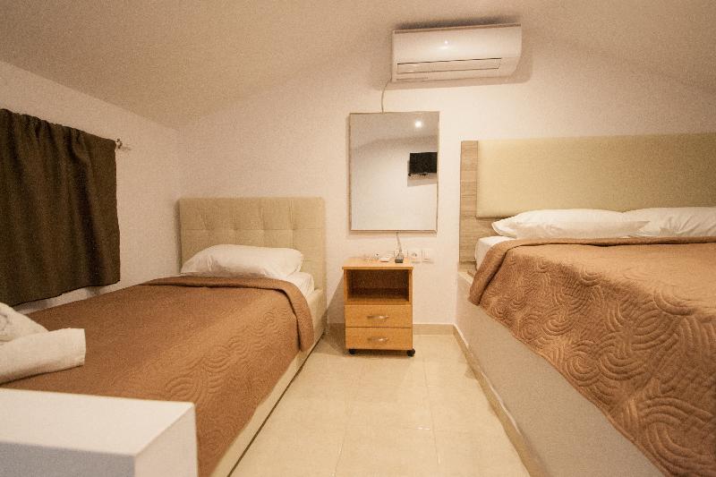Pension Avocado Skiathos Exterior foto